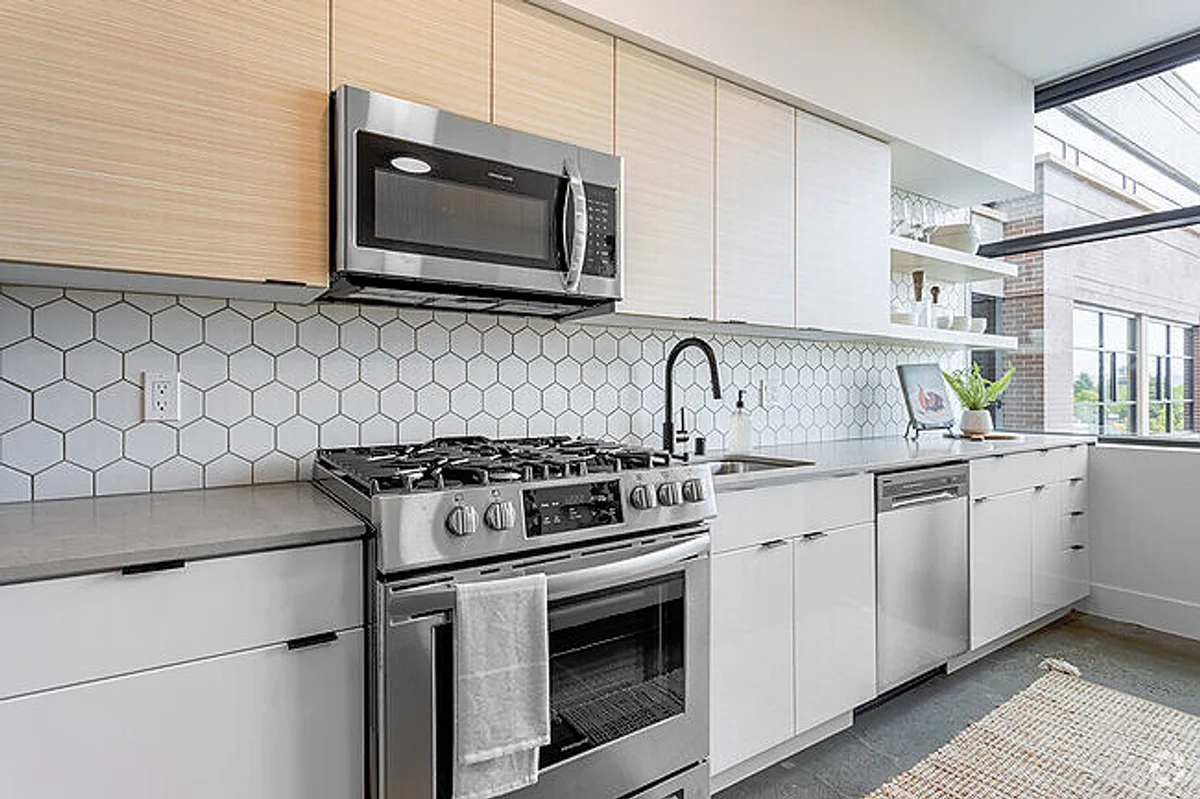 Angelo Building - Image 9