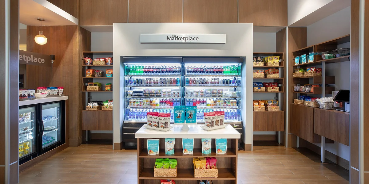 Crowne Plaza Kansas City - Image 3