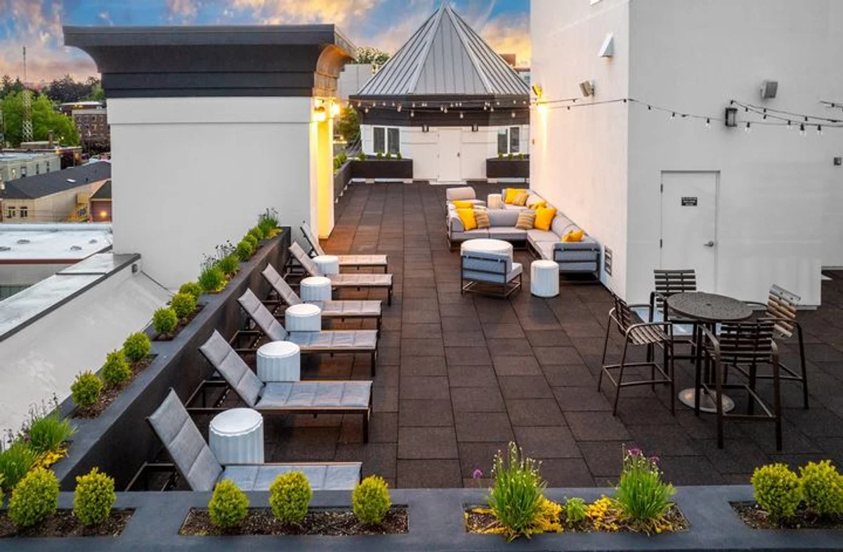 MET Apartments - Image 3