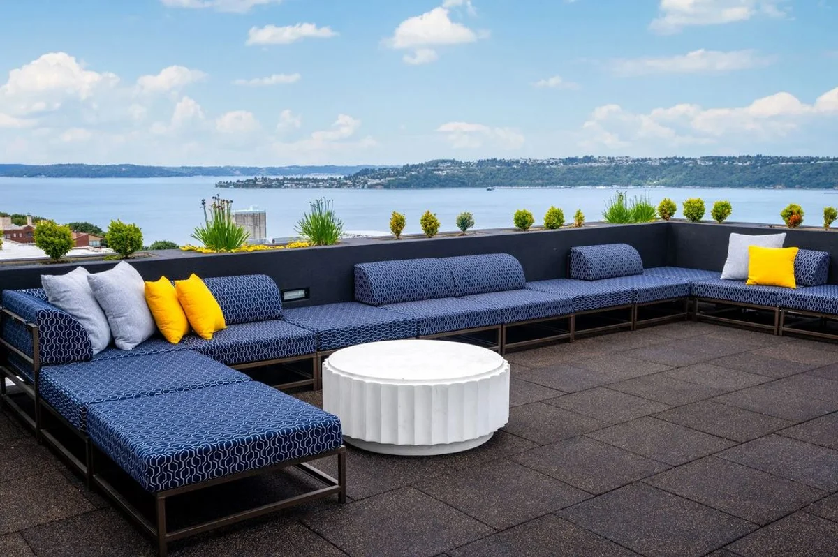 MET Apartments - Image 2